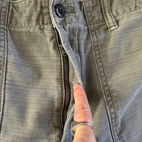 Outerknown men’s organic cotton casual shorts,33” - Picture 2 of 9